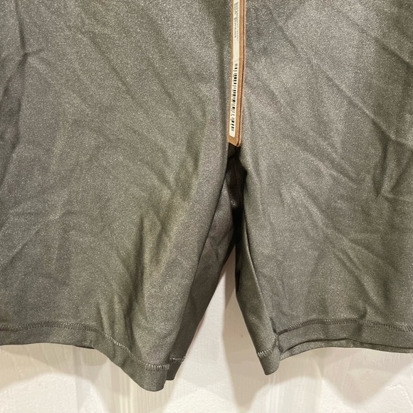 SKIMS- NWT Shine Spandex Jersey Biker Short color Gray Chalk sz Small - Picture 7 of 8